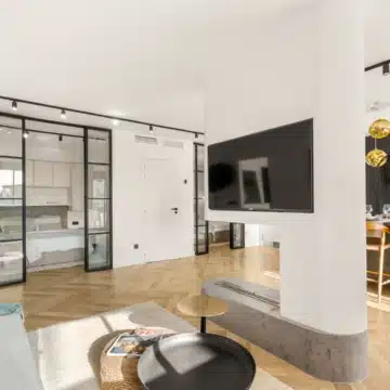 Fully renovated three bedroom apartment in the heart of Nueva Andalucía Picture 8
