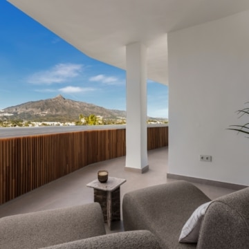 Luxury apartment with Sea and Mountain Views in Jardines de Andalucia, Nueva Andalucia Picture 18