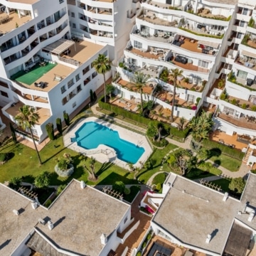Fully renovated three bedroom apartment in the heart of Nueva Andalucía Picture 26