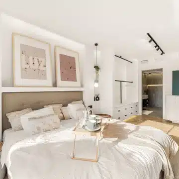 Fully renovated three bedroom apartment in the heart of Nueva Andalucía Picture 3