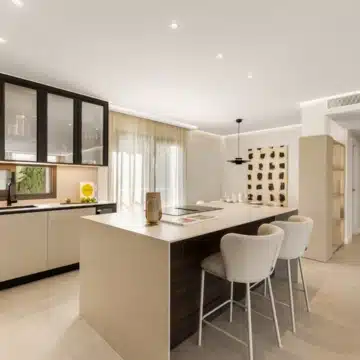 Luxury apartment with Sea and Mountain Views in Jardines de Andalucia, Nueva Andalucia Picture 14