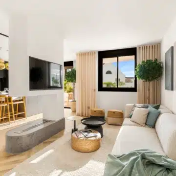 Fully renovated three bedroom apartment in the heart of Nueva Andalucía Picture 6