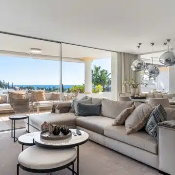 Impressive Duplex Penthouse with Incredible Views in Monte Paraíso, Marbella Golden Mile Picture 0