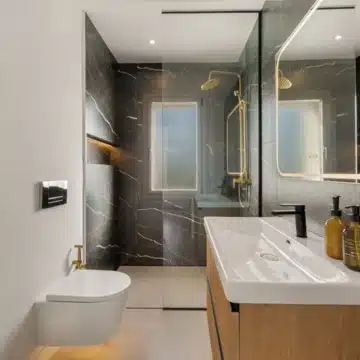 Stylishly renovated Penthouse with Sea and Mountain Views in Nueva Andalucia Picture 16