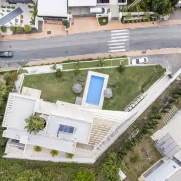 Modern contemporary villa located in the sought-after residential area of La Alqueria, Benahavis Picture 20