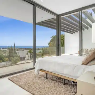 Modern contemporary villa located in the sought-after residential area of La Alqueria, Benahavis Picture 21