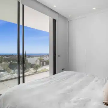 Modern contemporary villa located in the sought-after residential area of La Alqueria, Benahavis Picture 35