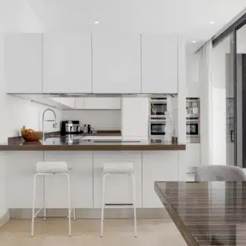 Modern contemporary villa located in the sought-after residential area of La Alqueria, Benahavis Picture 9
