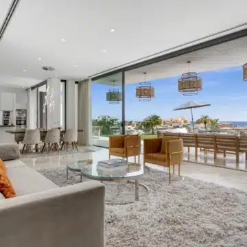 Modern contemporary villa located in the sought-after residential area of La Alqueria, Benahavis Picture 10