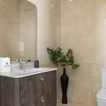 Modern contemporary villa located in the sought-after residential area of La Alqueria, Benahavis Picture 26