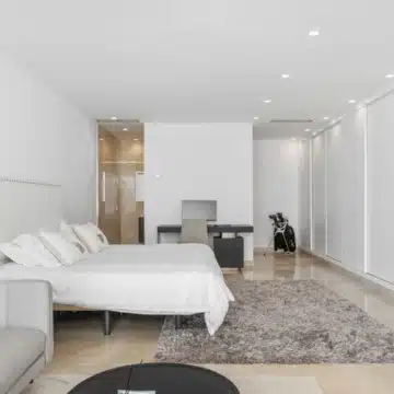 Modern contemporary villa located in the sought-after residential area of La Alqueria, Benahavis Picture 27