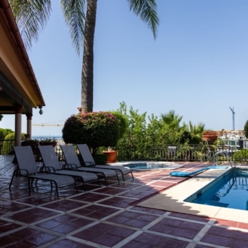 Luxury Mansion with uninterrupted Sea and Golf Views in El Paraíso, Benahavís Picture 40
