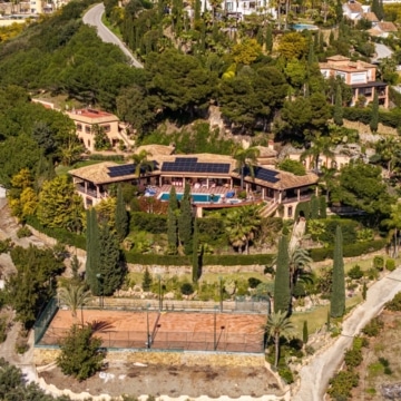Luxury Mansion with uninterrupted Sea and Golf Views in El Paraíso, Benahavís Picture 32