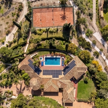 Luxury Mansion with uninterrupted Sea and Golf Views in El Paraíso, Benahavís Picture 31