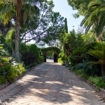 Luxury Mansion with uninterrupted Sea and Golf Views in El Paraíso, Benahavís Picture 25