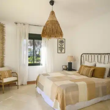 Elegant renovated villa in the sought-after area of El Paraíso, New Golden Mile Picture 6