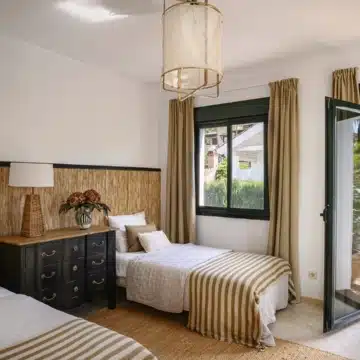 Elegant renovated villa in the sought-after area of El Paraíso, New Golden Mile Picture 10