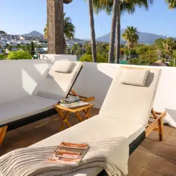 Elegant renovated villa in the sought-after area of El Paraíso, New Golden Mile Picture 13