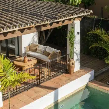 Elegant renovated villa in the sought-after area of El Paraíso, New Golden Mile Picture 1