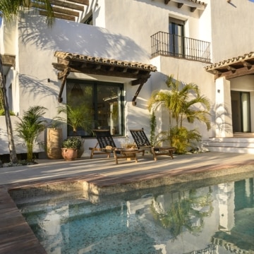 Elegant renovated villa in the sought-after area of El Paraíso, New Golden Mile Picture 42