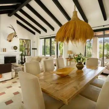 Elegant renovated villa in the sought-after area of El Paraíso, New Golden Mile Picture 0
