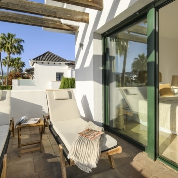 Elegant renovated villa in the sought-after area of El Paraíso, New Golden Mile Picture 68