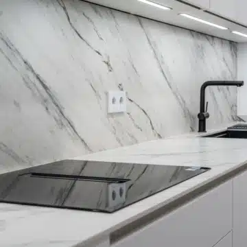 Modern 3-bedroom apartment with sea and golf views in Altos de La Quinta, Benahavis Picture 33