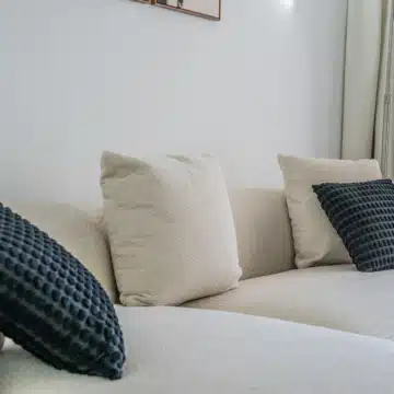 Modern 3-bedroom apartment with sea and golf views in Altos de La Quinta, Benahavis Picture 34