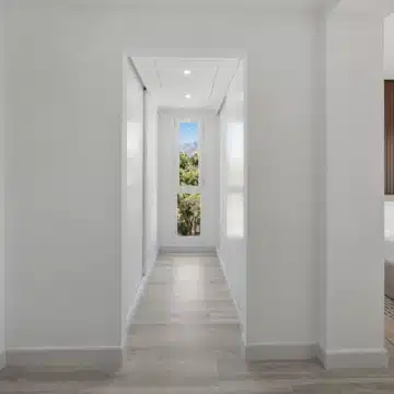 Modern 3-bedroom apartment with sea and golf views in Altos de La Quinta, Benahavis Picture 16