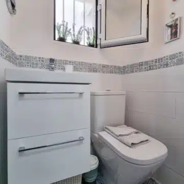 Cozy groundfloor apartment with an active Tourist License in Marbella’s Historic Center Picture 17