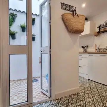 Cozy groundfloor apartment with an active Tourist License in Marbella’s Historic Center Picture 6