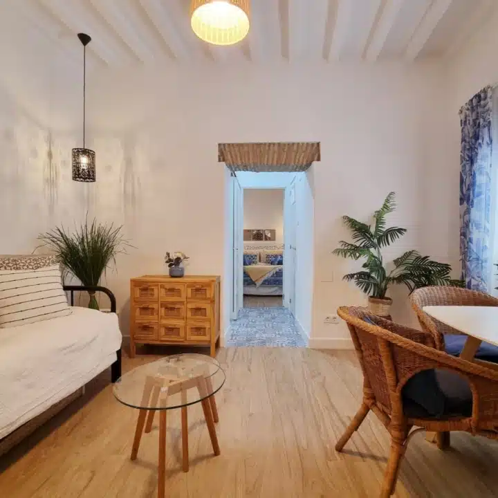 Cozy groundfloor apartment with an active Tourist License in Marbella’s Historic Center Picture
