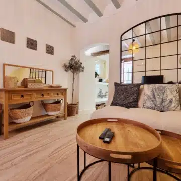 Cozy groundfloor apartment with an active Tourist License in Marbella’s Historic Center Picture 0