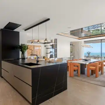 Atelier 4 by Ikkil Bay – Apartment Ventu with open sea views in Estepona Picture 3