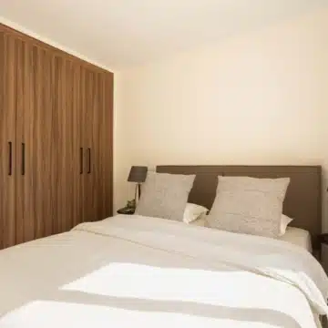 Beautifully renovated ground floor apartment in the prestigious Les Belvederes, Nueva Andalucia Picture 14