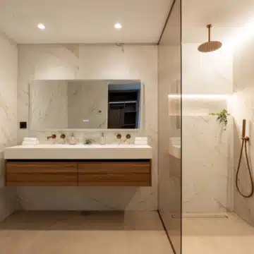 Beautifully renovated ground floor apartment in the prestigious Les Belvederes, Nueva Andalucia Picture 21