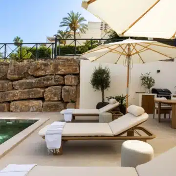 Beautifully renovated ground floor apartment in the prestigious Les Belvederes, Nueva Andalucia Picture 28