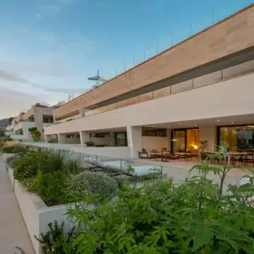 Groundfloor duplex apartment in the prestigious Epic Marbella development in Marbella Golden Mile Picture 43