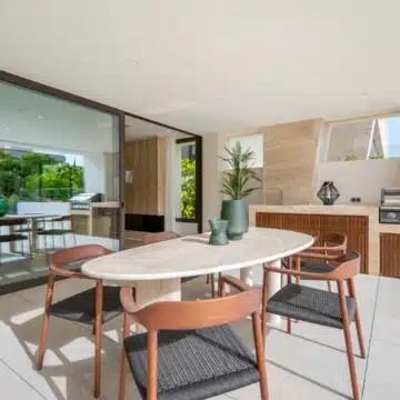 Groundfloor duplex apartment in the prestigious Epic Marbella development in Marbella Golden Mile Picture 11