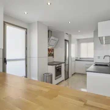 Two bedroom Penthouse with Panoramic Sea Views in Hacienda del Señorio de Cifuentes, Benahavís Picture 7