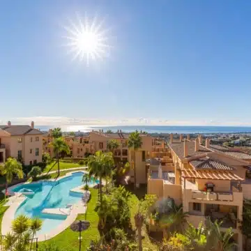 Two bedroom Penthouse with Panoramic Sea Views in Hacienda del Señorio de Cifuentes, Benahavís Picture 5