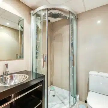 Beautiful Two bedroom penthouse in sought-after gated urbanisation of Cortijo del Mar, Estepona Picture 23