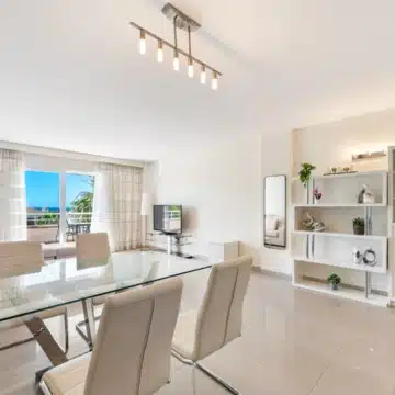Beautiful Two bedroom penthouse in sought-after gated urbanisation of Cortijo del Mar, Estepona Picture 29