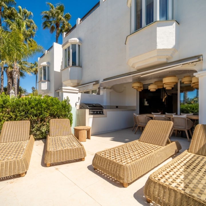 Beautiful Townhouse steps from the beach set in Arco Iris, Marbella Golden Mile Picture