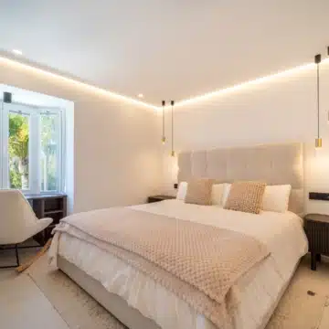 Beautiful Townhouse steps from the beach set in Arco Iris, Marbella Golden Mile Picture 9
