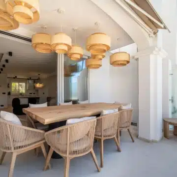 Beautiful Townhouse steps from the beach set in Arco Iris, Marbella Golden Mile Picture 1