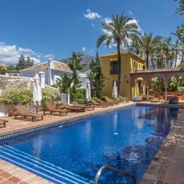 Charming Renovated Townhouse in Lomas Pueblo in the prestigious Lomas de Marbella Club Picture 1