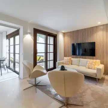 Charming Renovated Townhouse in Lomas Pueblo in the prestigious Lomas de Marbella Club Picture 4