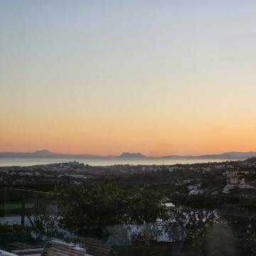 Extraordinary villa sits on a generous plot with panoramic views in the prestigious La Quinta, Benahavis Picture 21