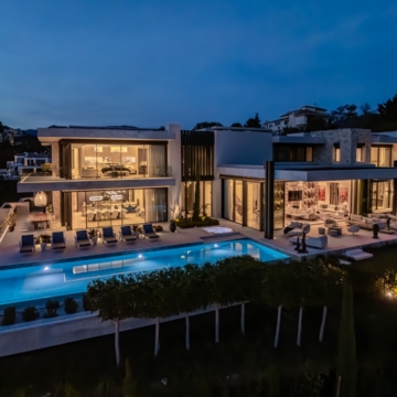 Extraordinary villa sits on a generous plot with panoramic views in the prestigious La Quinta, Benahavis Picture 70